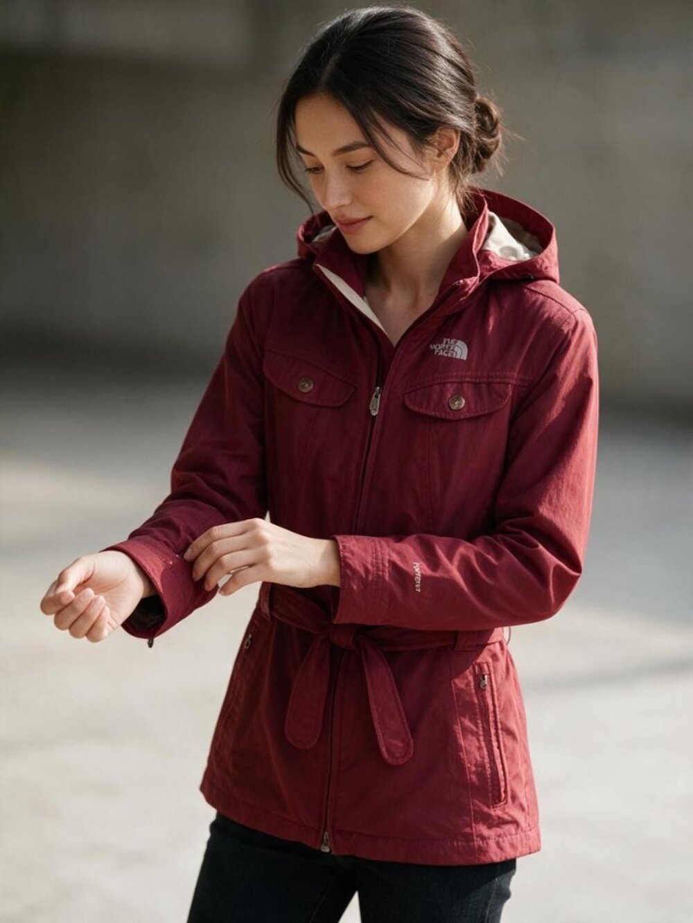 The North Face HyVent Belted Women's Jacket Detachable Hood size Small